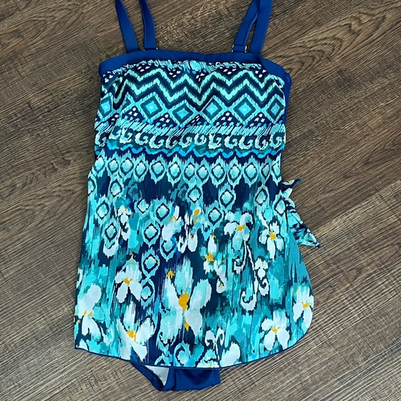 Maxine Women's Ikat Border Bandeau One Piece Swimsuit Size 8 New! - Picture 3 of 14